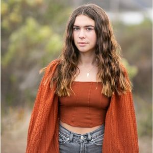 Urban outfitters cropped ribbed sienna brown long billow sleeve small